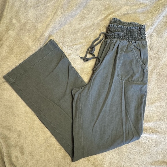 Ci Sono Pants - Ci Sono Gray Smocked Pants